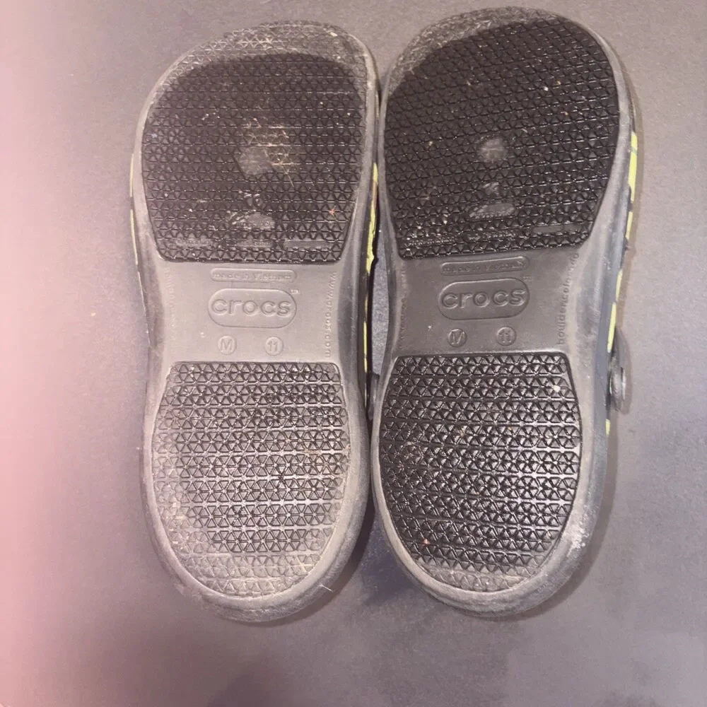 Avocado Crocs Men’s Size 11 Comfort, Footwear Novelty Clogs